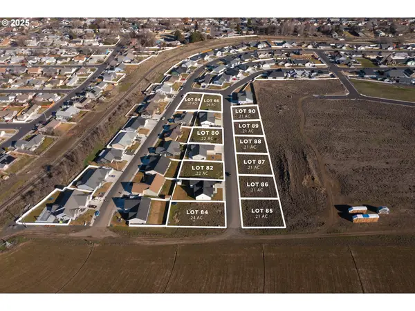 573 SW Desert Sky Dr #89, Hermiston, OR 97838