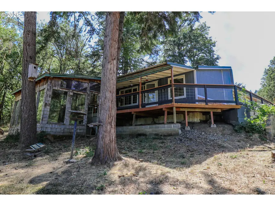 2892 Coos Bay Wagon Rd, Roseburg, OR 97471 - #2