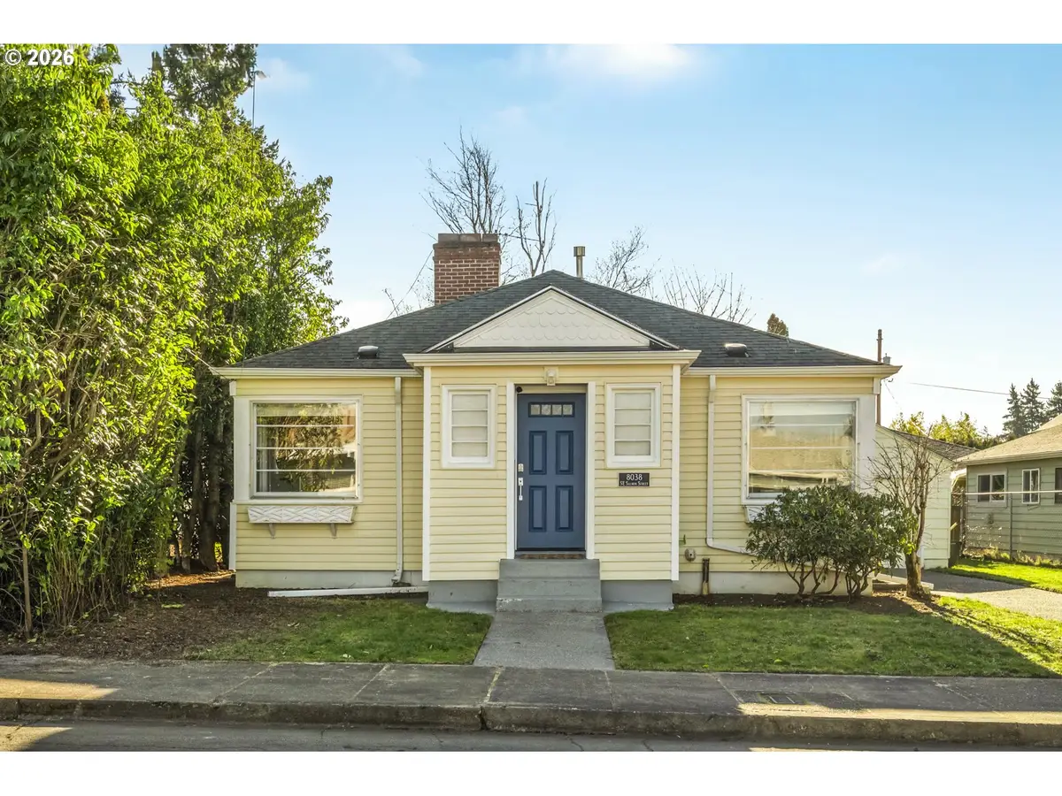 8038 SE Salmon St, Portland, OR 97215 - Image #1