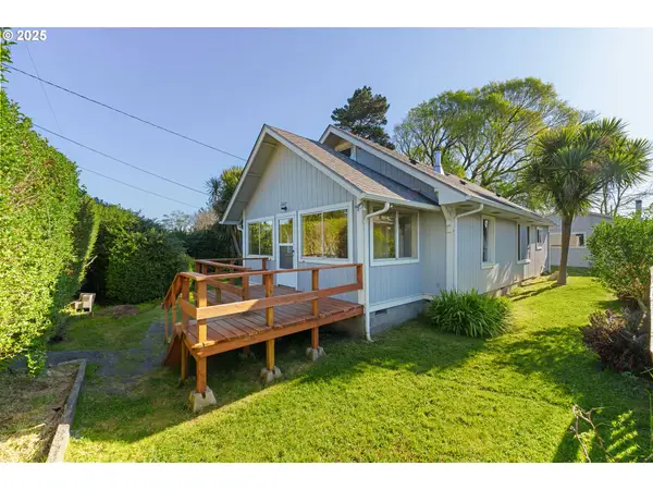 1887 Madrona St, NorthBend, OR 97459