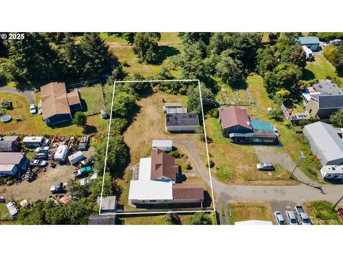 90828 Henderson Ln, Barview, OR 97420 - Image #1