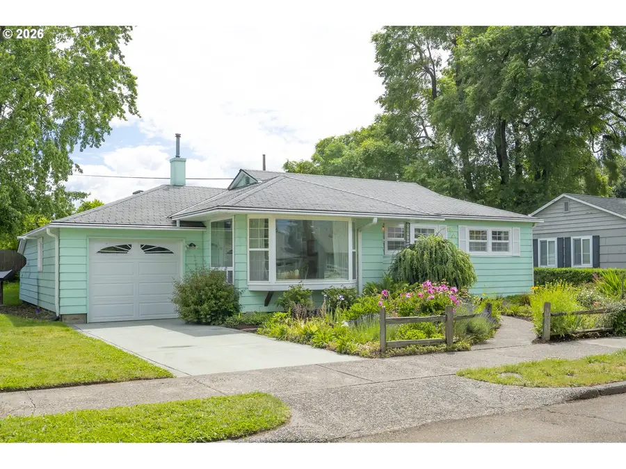 10910 NE Hancock St, Portland, OR 97220 - #2