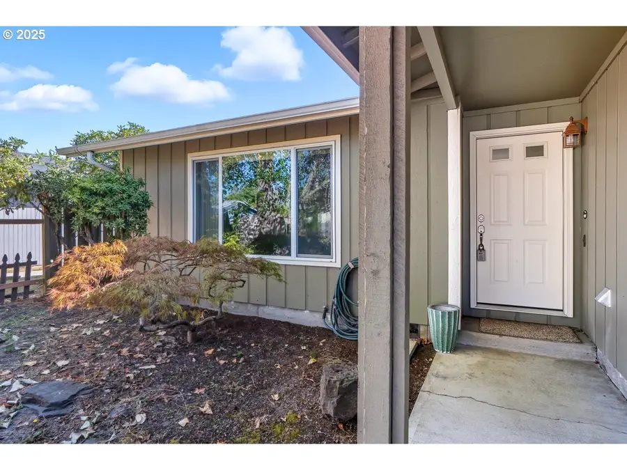3247 SE Hathaway Dr, Corvallis, OR 97333 - Image #3