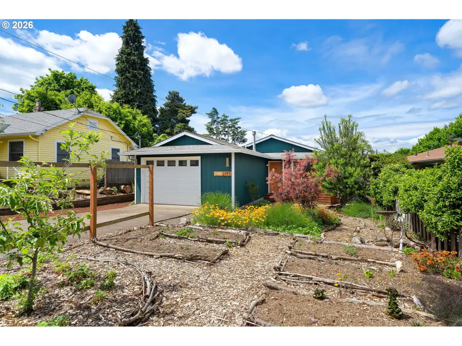 2715 SE 77th Ave, Portland, OR 97206 - #3