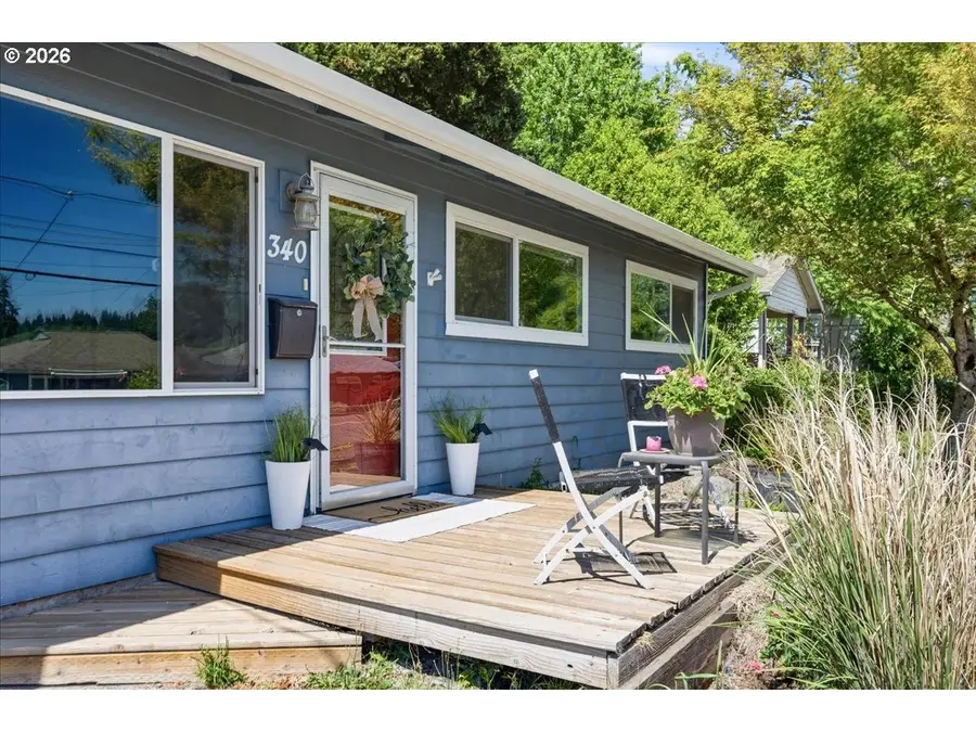340 E Gloucester St, Gladstone, OR 97027 - #2