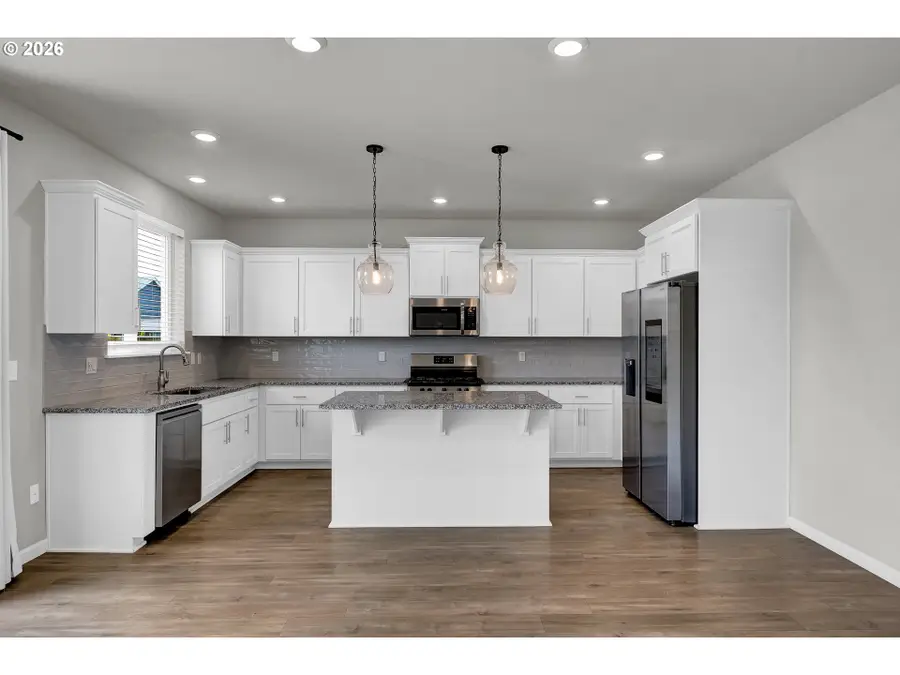 1456 Farmington Dr, Junction City, OR 97448 - #3
