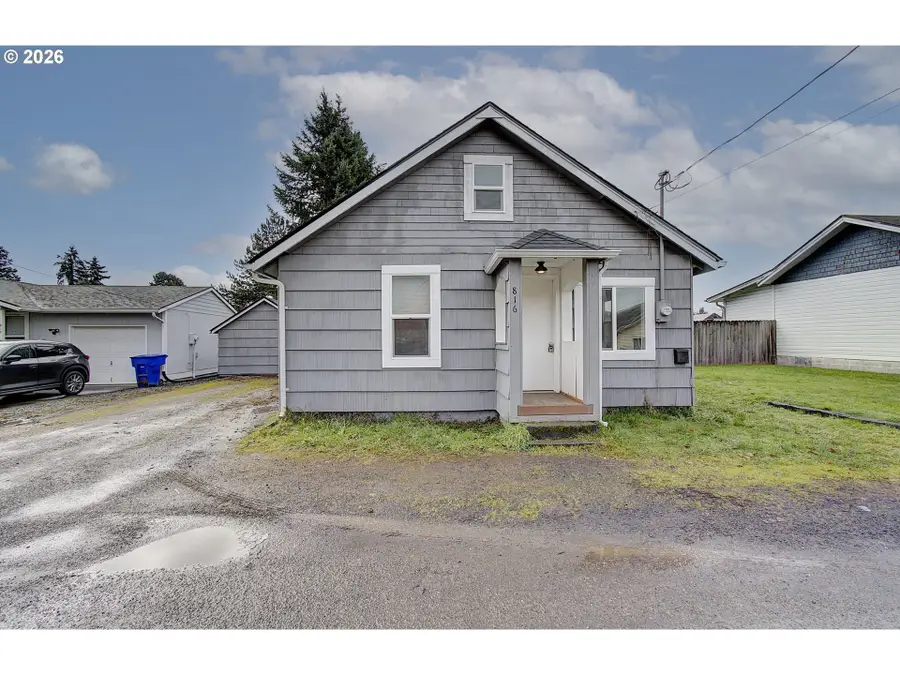 816 Coweeman Ln, Kelso, WA 98626 - #3