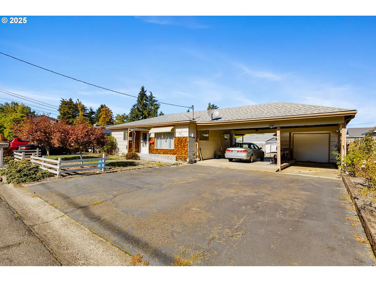 2812 W Sanders Ave, Roseburg, OR 97471 - Image #1