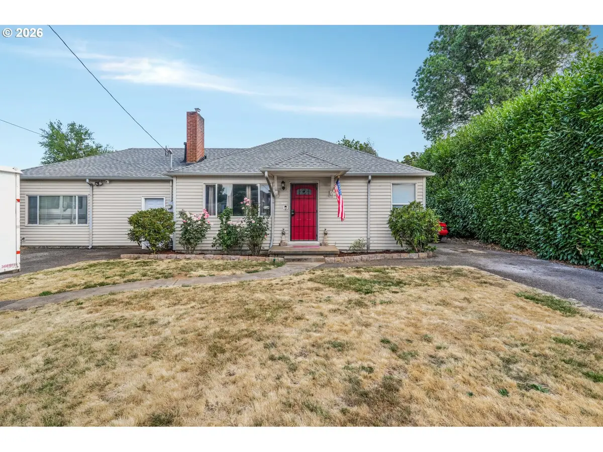16523 SE Clinton St, Portland, OR 97236 - #1