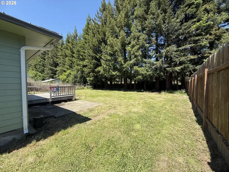 220 W Birch St, Powers, OR 97466 - #3