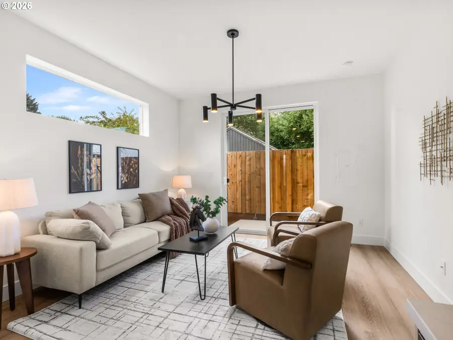 9298 N New York Ave #6, Portland, OR 97203 - #3