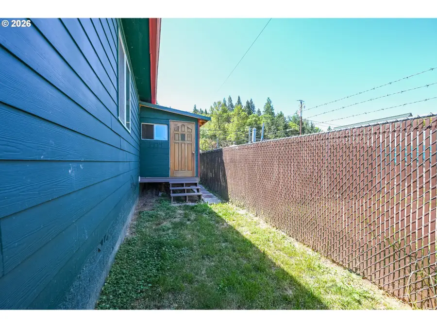 356 Sether Ave, Glendale, OR 97442 - #2