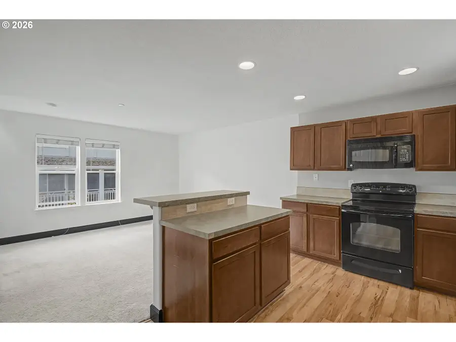 130 SE 119th Ave, Portland, OR 97216 - #3