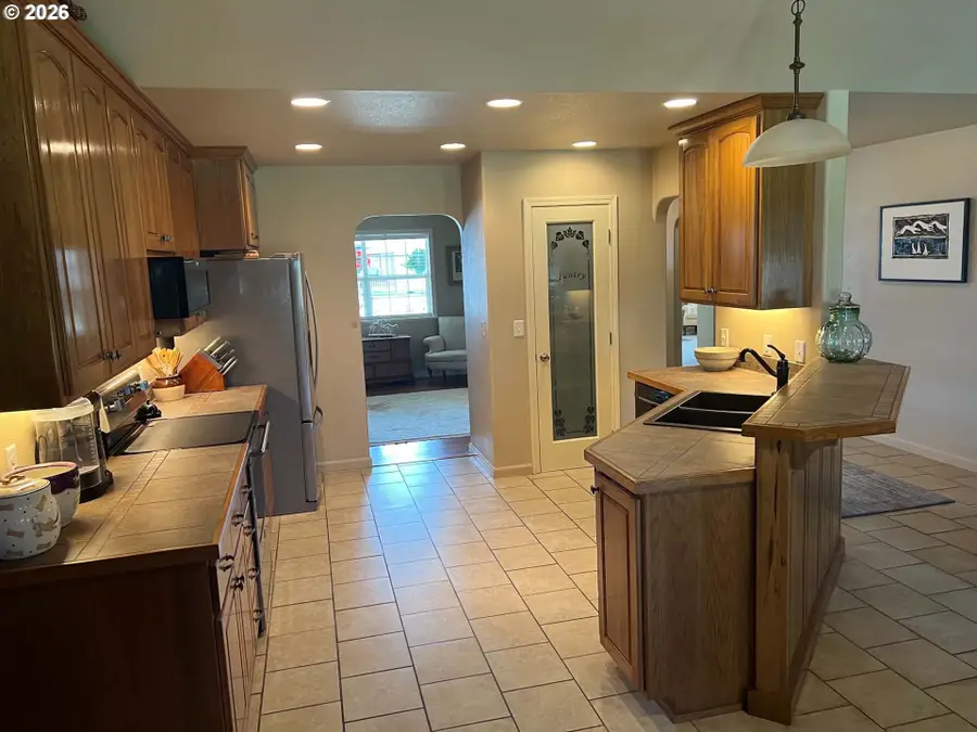 820 G St, Baker City, OR 97814 - #3