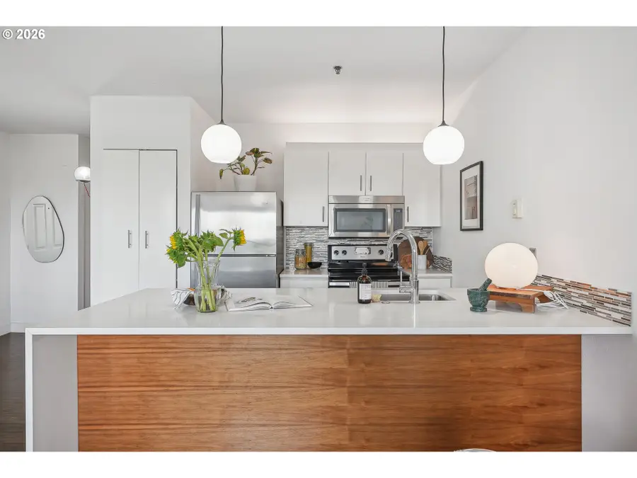 315 NW Uptown Ter #A1, Portland, OR 97210 - #3