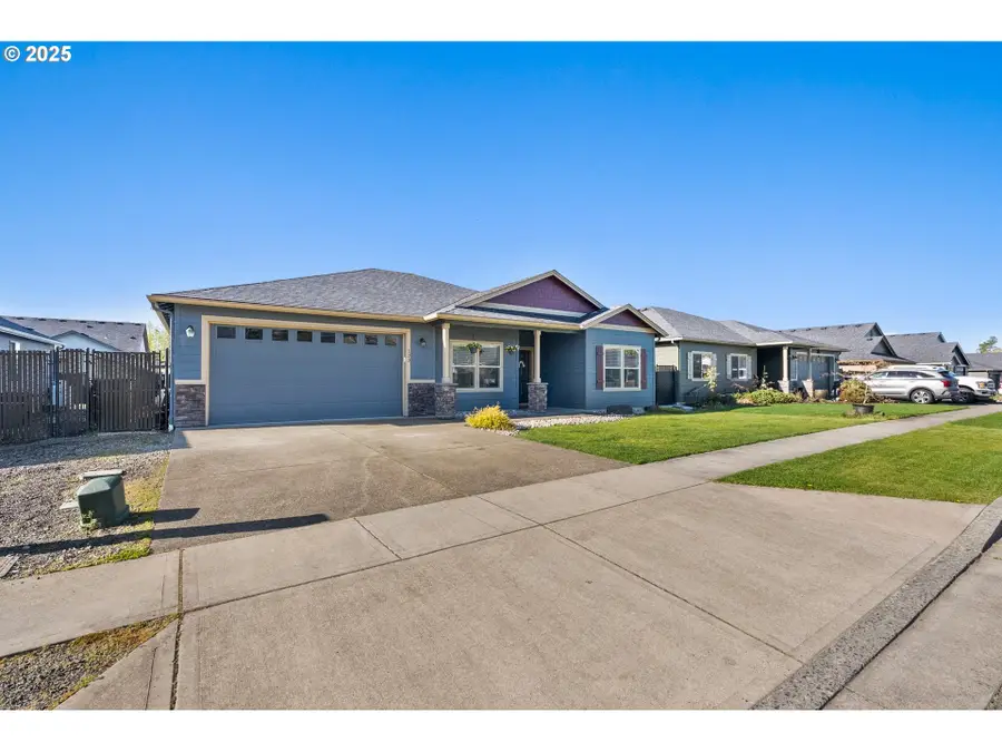 123 Zephyr Dr, Silverlake, WA 98645 - Image #2