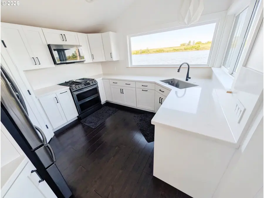 24800 NW Saint Helens Rd #L26, Portland, OR 97231 - #3