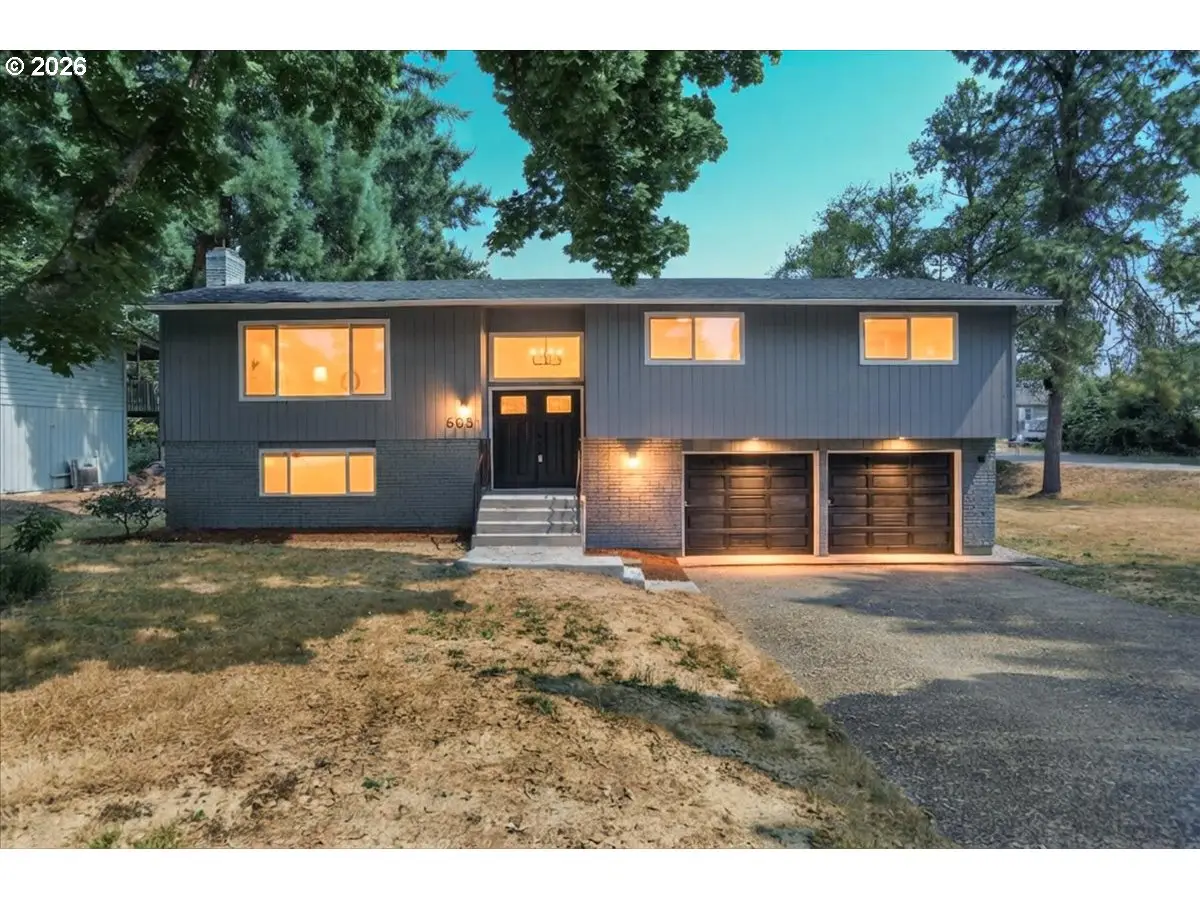 605 NE 8th Ave, Battle Ground, WA 98604 - #1