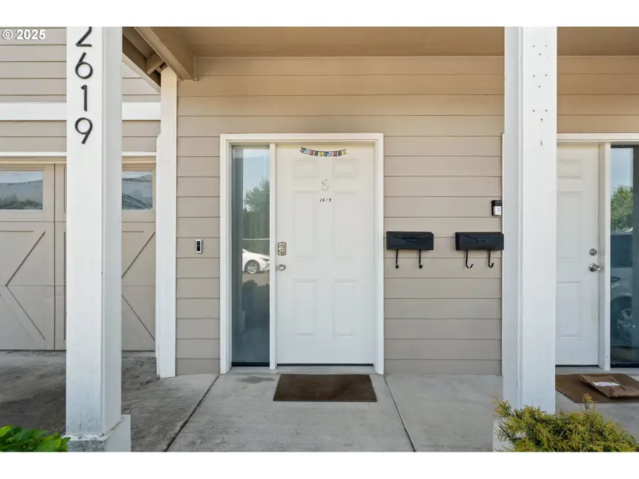 2619 SE 109th Ave, Portland, OR 97266 - #3