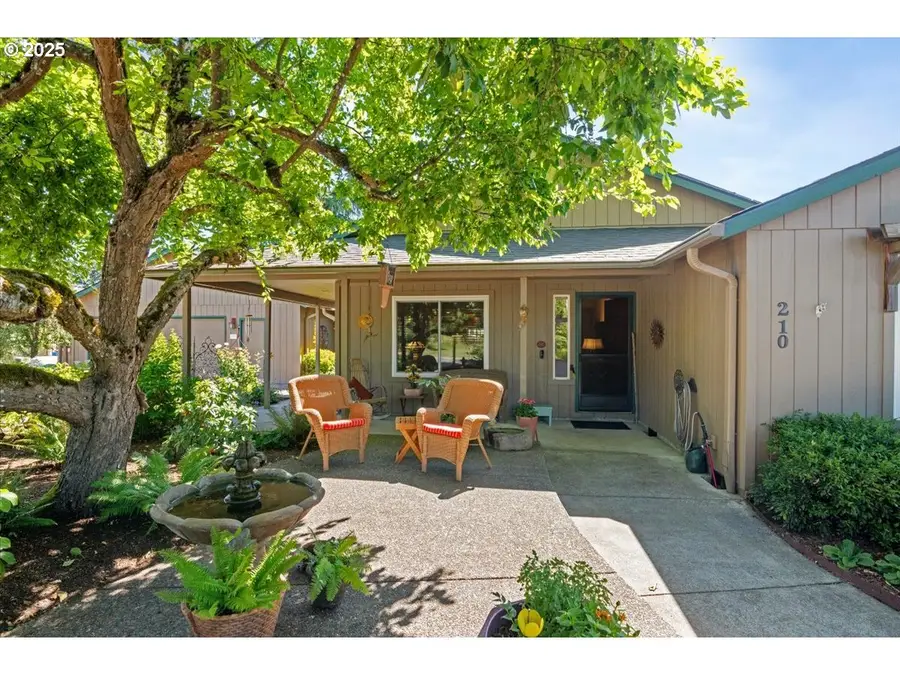 210 S 2nd St, Carlton, OR 97111 - Image #3