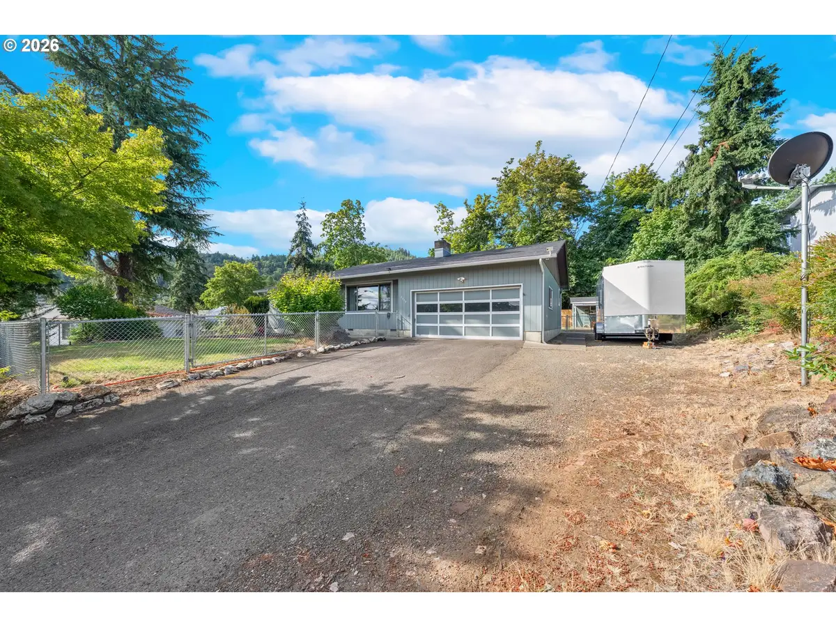 2873 W Langenberg Ave, Roseburg, OR 97471 - #1