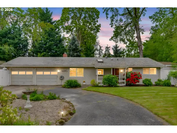 8890 SW Birch St, Portland, OR 97223
