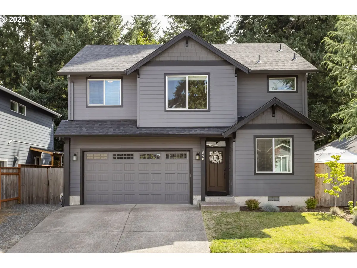 1098 NE Regan Hill Loop, Estacada, OR 97023 - Image #1