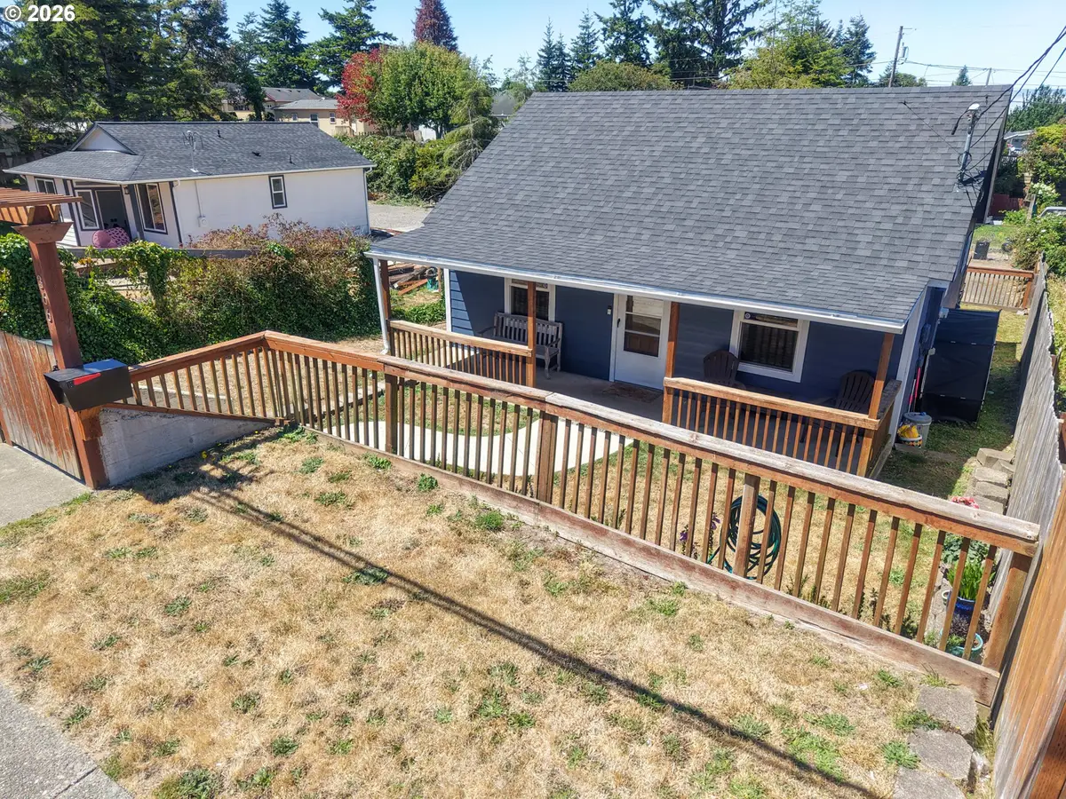 366 N Wasson St, Coos Bay, OR 97420 - #1