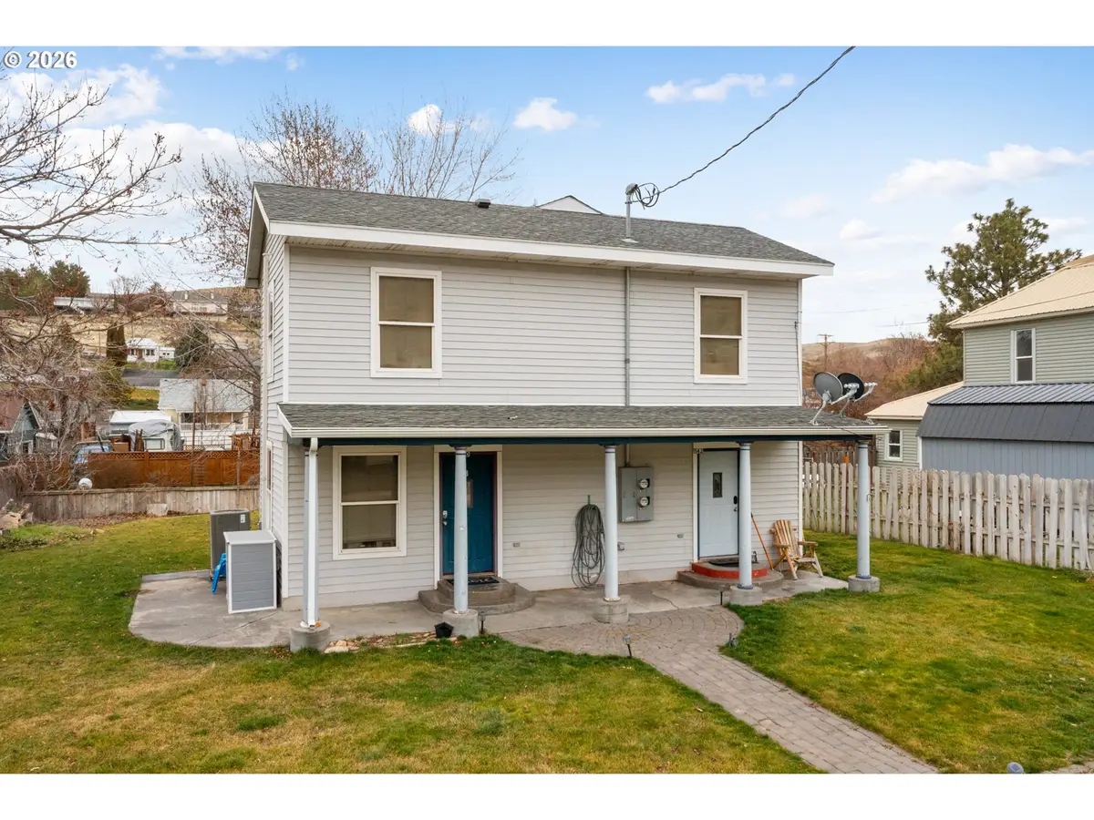 140 S Chase St, Heppner, OR 97836 - #1