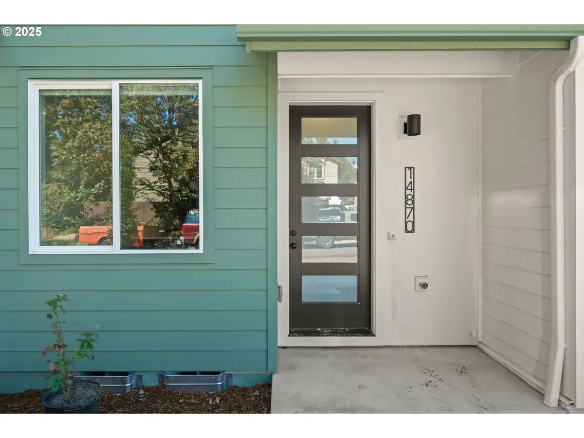14870 NE Couch St #12, Portland, OR 97230 - Image #1