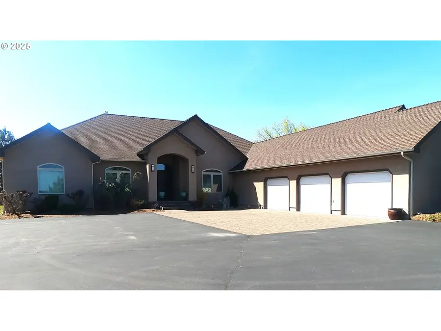 1115 NE Clark Dr, Madras, OR 97741 - Image #3