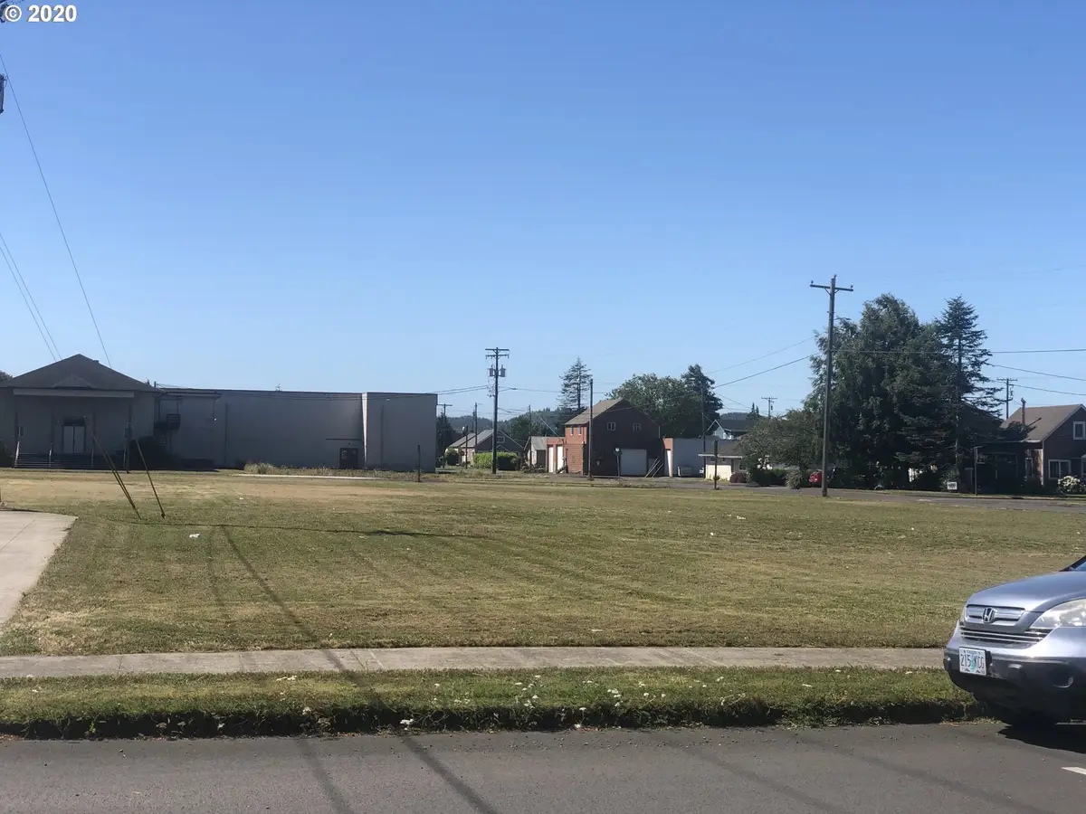 400 Ocean Pl, Tillamook, OR 97141 - Image #1