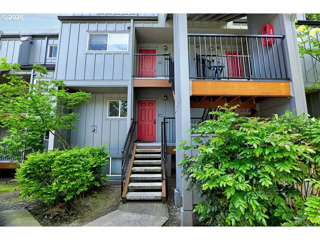 4 Touchstone #138, Lake Oswego, OR 97035 - Image #1