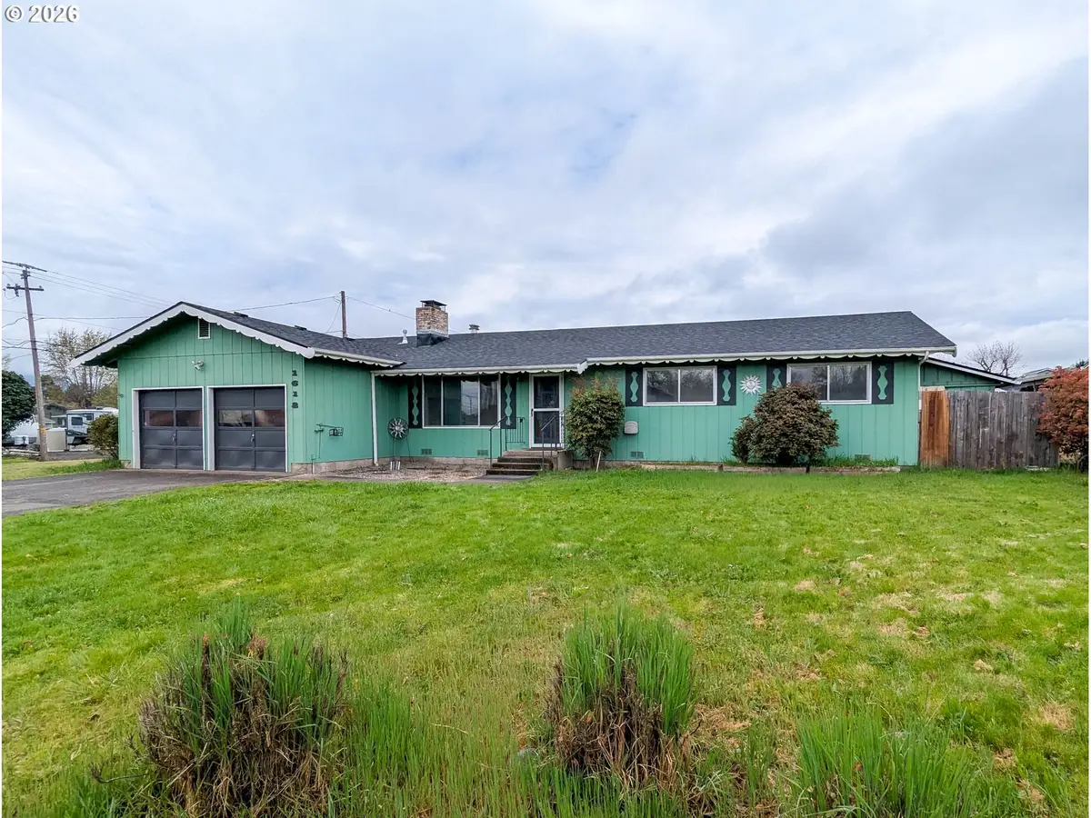 1612 NW Wanell St, Roseburg, OR 97471 - #1