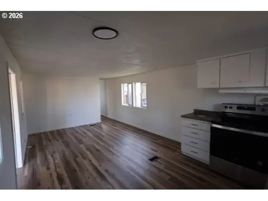 1120 W Fairview Dr #48, Springfield, OR 97477