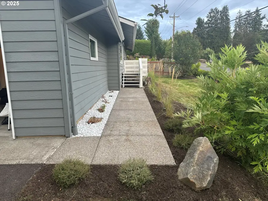 23484 SW Pine St, Sherwood, OR 97140 - Image #2