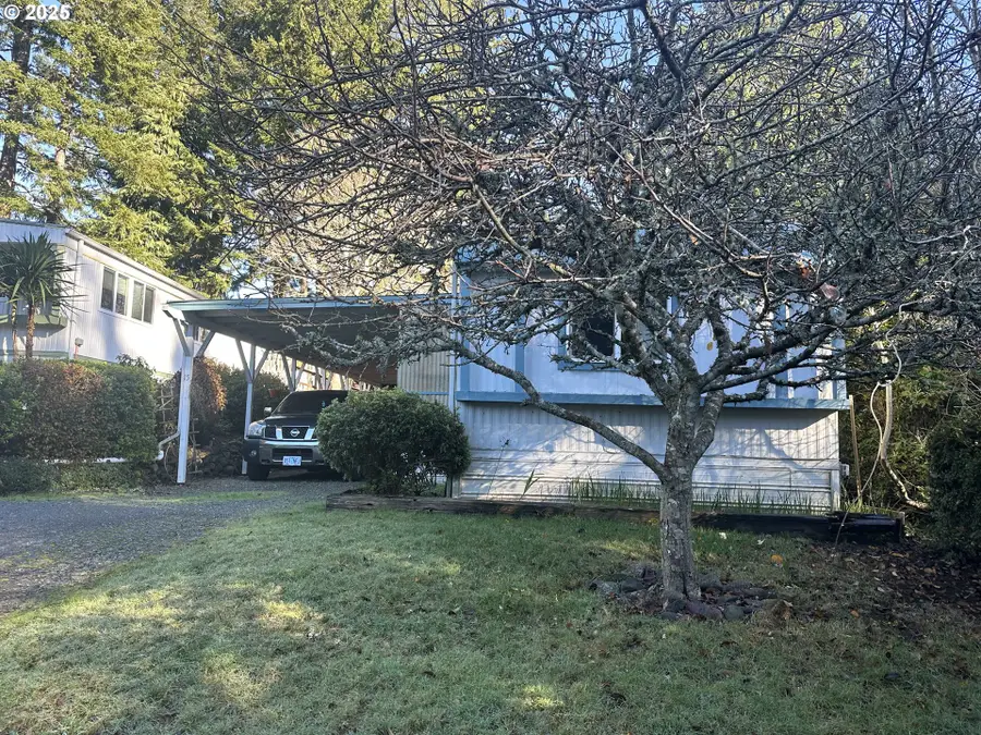 98825 Pleasant Hill Dr #15, Brookings, OR 97415 - Image #2