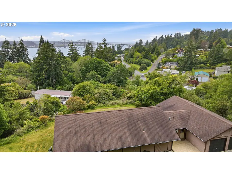 66635 Gunderson Rd, Glasgow, OR 97459 - #3