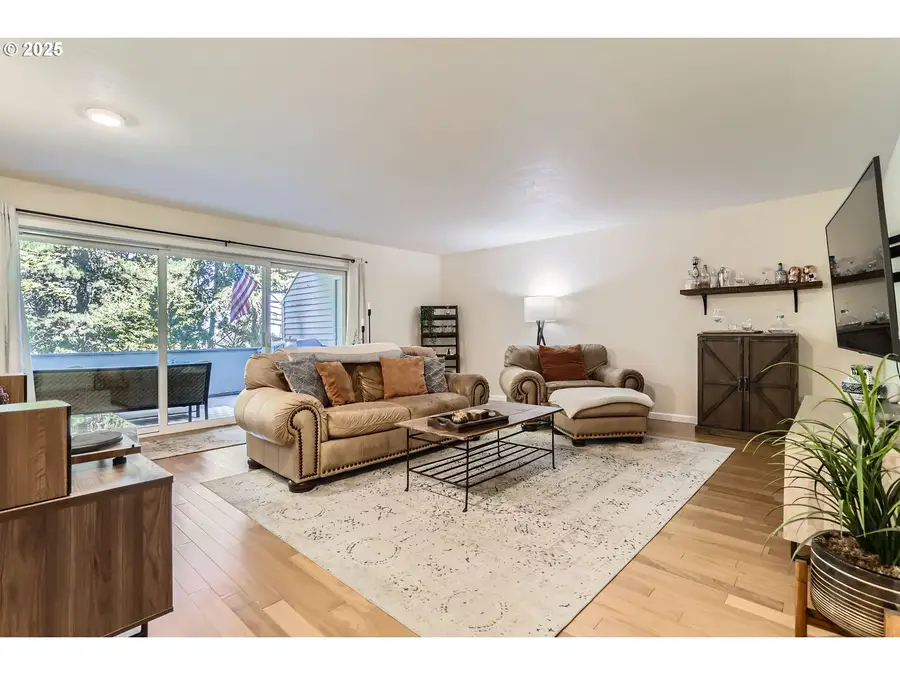 48 Eagle Crest Dr #5E, Lake Oswego, OR 97035 - Image #3