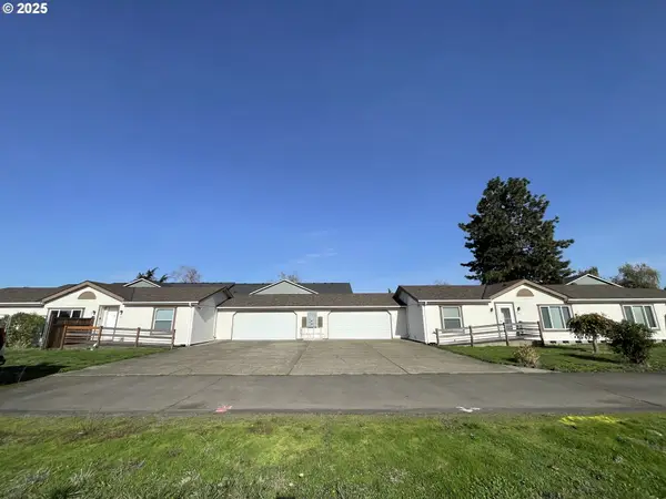 4445 Blueberry Ln Ne, Salem, OR 97305