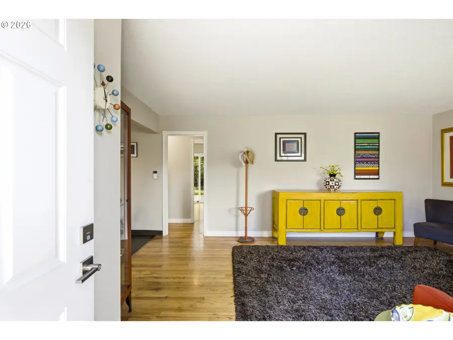 9323 SE Mill St, Portland, OR 97216 - #3