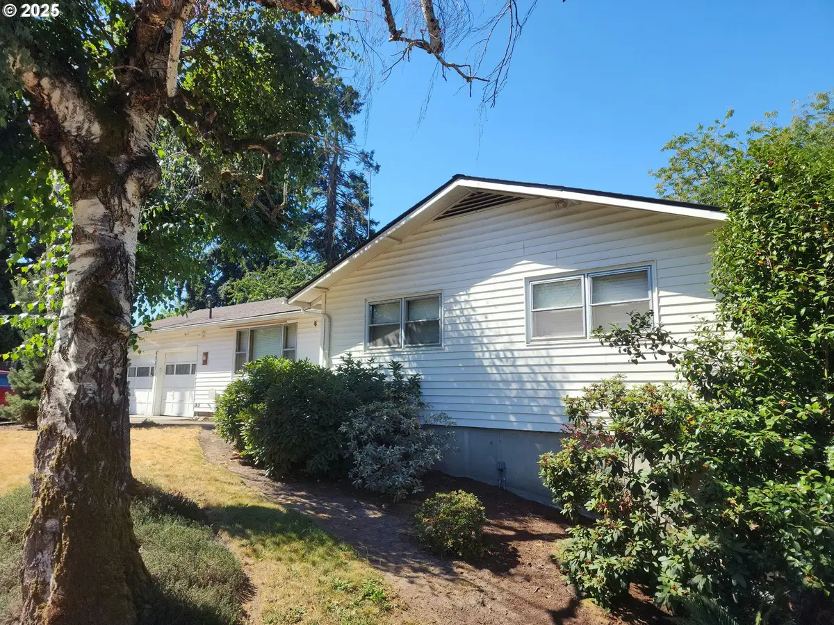4081 NE Hawthorne Ave, Salem, OR 97301 - Image #1