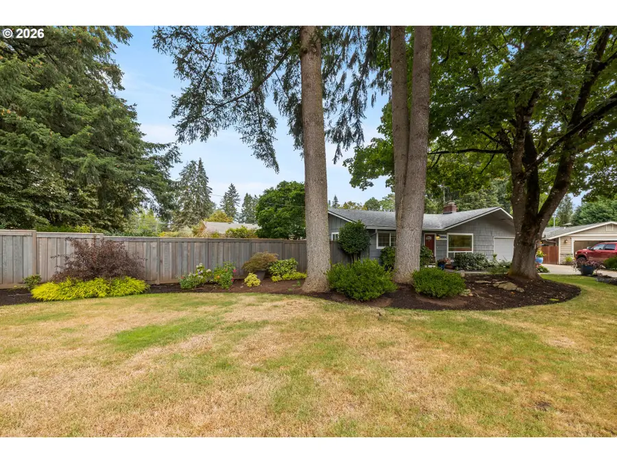 18004 Belmore Ct, Lake Oswego, OR 97035 - #3