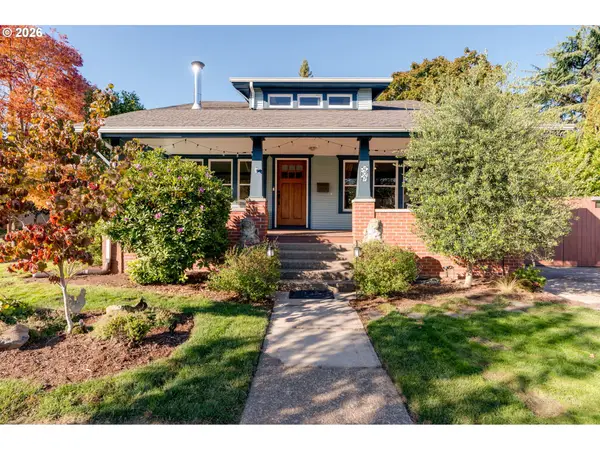 407 NE 13th St, McMinnville, OR 97128