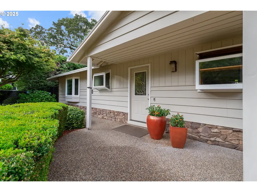 2636 Maria Ct, Northwest Clackamas, OR 97068 - Image #3