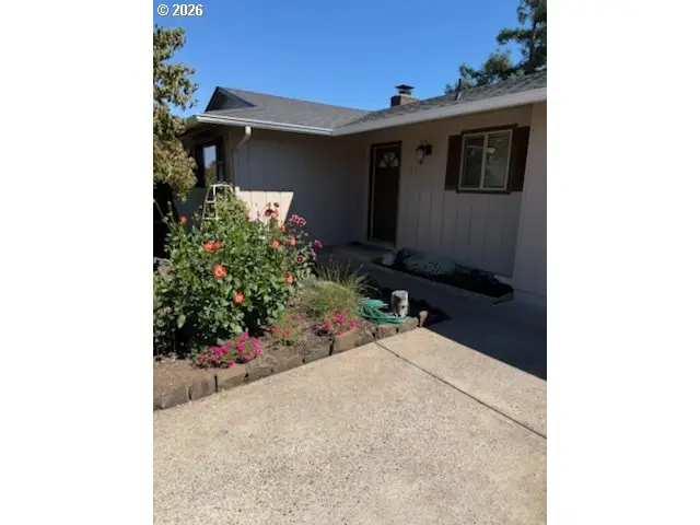 2047 Orr Ln, Eugene, OR 97405 - #2