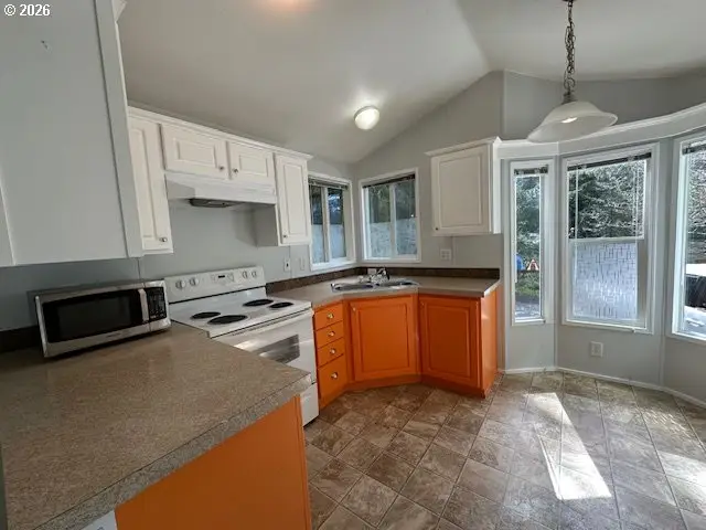 89510 Highway 101 #16, Florence, OR 97439 - #3