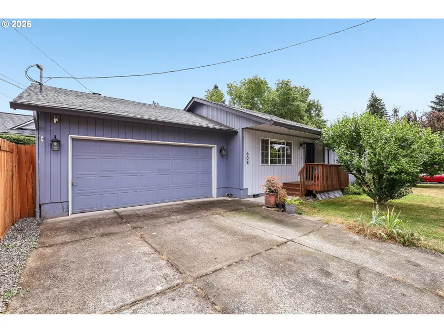 608 SE Sumner St, Camas, WA 98607 - #2