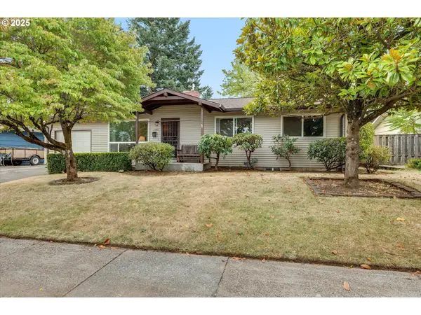 12342 NE Knott St, Portland, OR 97230