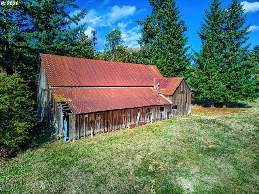 52 Fredrickson Ave, Carson, WA 98610 - Image #3